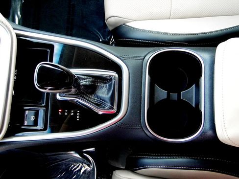 Used 2022 Subaru Outback Limited image 22