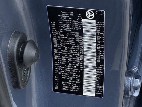 Certified 2025 Toyota Corolla LE image 32