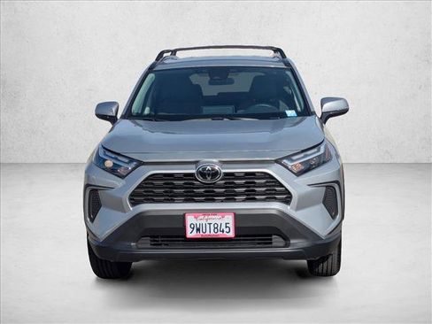 Used 2025 Toyota RAV4 XLE image 2
