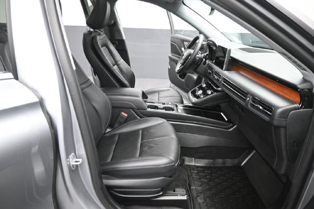 Certified 2022 Lincoln Corsair Reserve w/ Elements Package FWD image 31