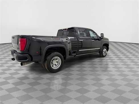 Certified 2024 Chevrolet Silverado 3500 High Country w/ High Country Premium Package image 12