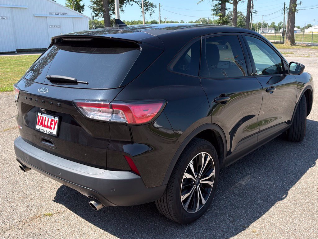 Used 2022 Ford Escape SEL w/ SEL Stealth AWD Package image 15