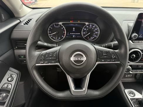 Used 2024 Nissan Sentra SV FWD image 13