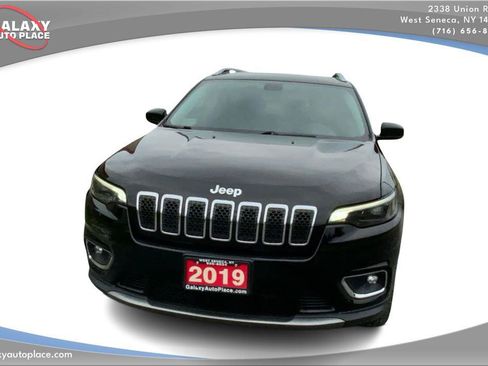 Used 2019 Jeep Cherokee Limited AWD/4WD image 2