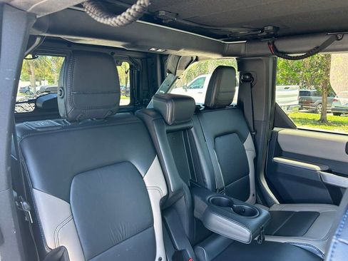 Used 2023 Ford Bronco Wildtrak AWD/4WD image 46