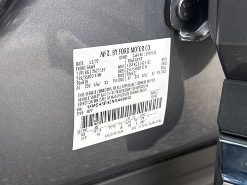 Used 2022 Ford Explorer Limited w/ Equipment Group 301A AWD/4WD image 30