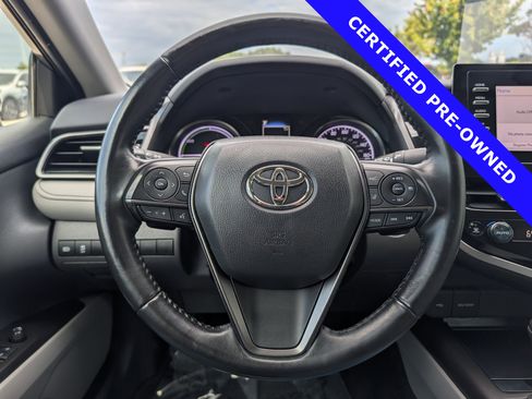 Used 2022 Toyota Camry SE FWD image 25