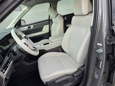 New 2026 Hyundai Santa Fe SE image 12