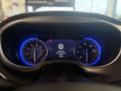 Used 2020 Chrysler Pacifica Touring-L w/ Advanced Safetytec Group AWD/4WD image 21