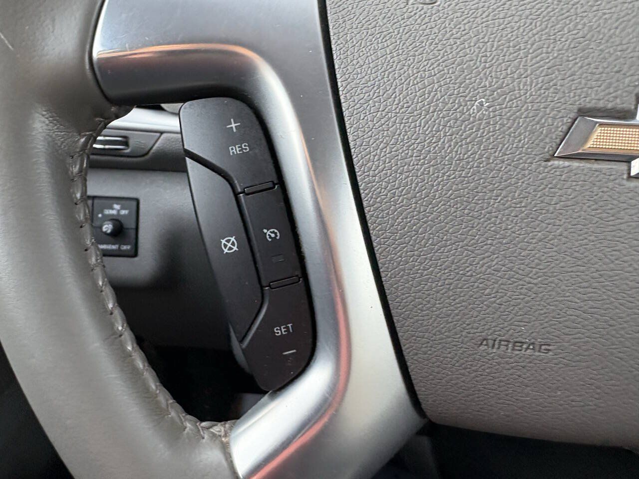Used 2017 Chevrolet Traverse LT w/ Style and Technology Package FWD image 34