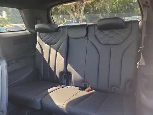 Used 2022 Hyundai Palisade Calligraphy FWD image 12