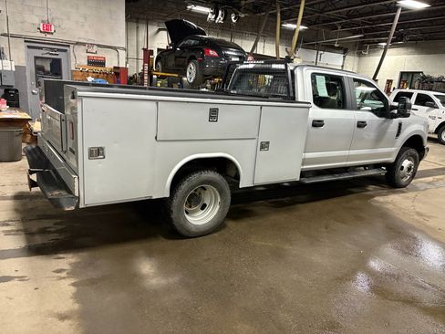 Used 2018 Ford F350 XL w/ Power Equipment Group image 6