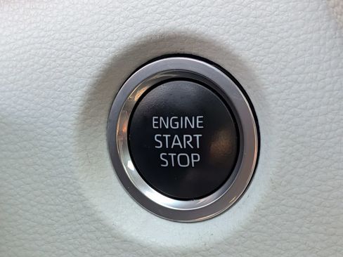 Used 2024 Toyota Corolla SE w/ SE Premium Package FWD image 24