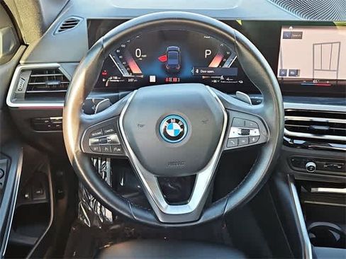 Used 2023 BMW 330e image 23