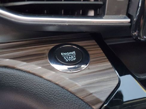 Used 2022 Ford Explorer Limited w/ Equipment Group 301A image 32