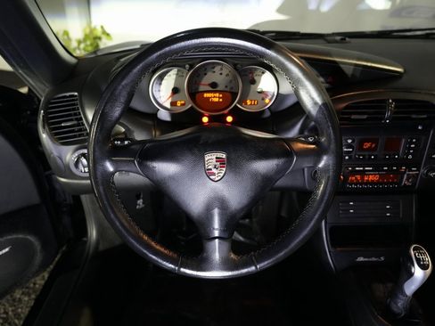 Used 2004 Porsche Boxster S image 37