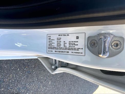 Used 2020 Tesla Model 3 Long Range image 30