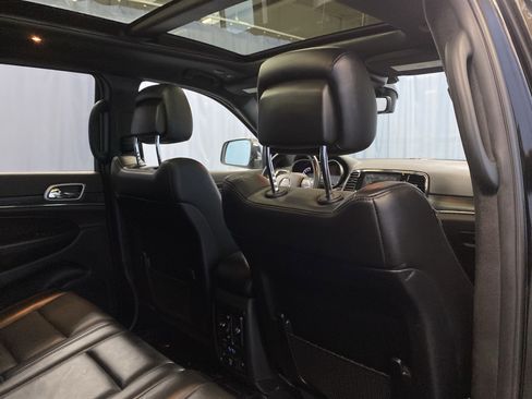 Used 2019 Jeep Grand Cherokee Limited w/ Luxury Group II image 41