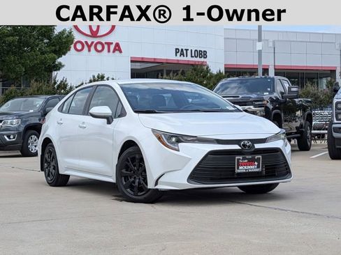 Used 2026 Toyota Corolla LE FWD image 2