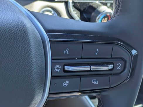 Used 2025 Chevrolet Colorado ZR2 w/ Midnight Edition AWD/4WD image 26