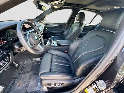 Used 2023 BMW 540i w/ M Sport Package image 21