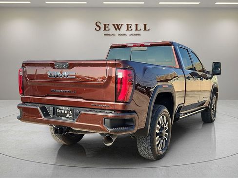 Used 2024 GMC Sierra 2500 Denali Ultimate w/ Max Trailering Package AWD/4WD image 5