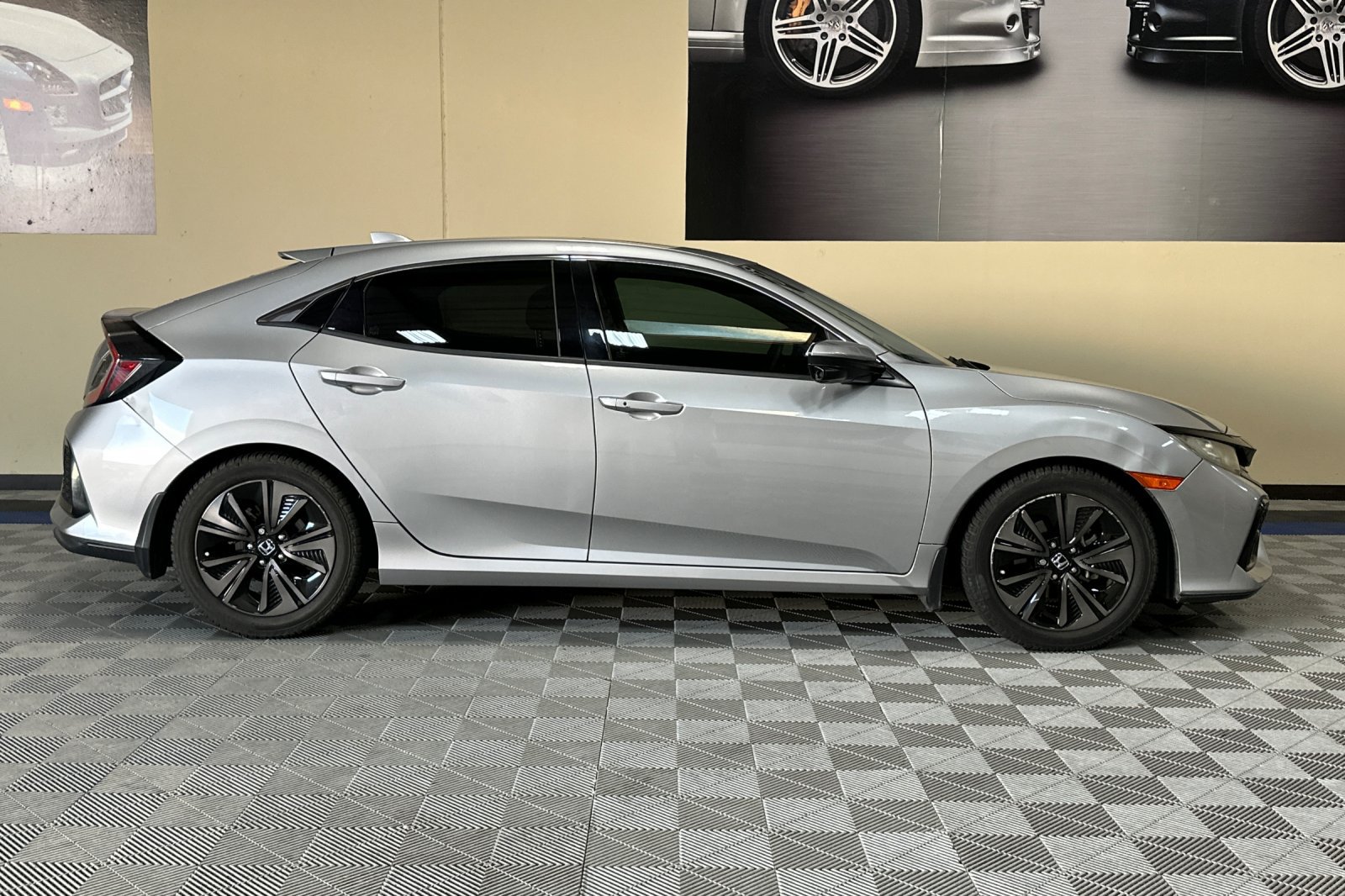 Used 2017 Honda Civic EX-L image 3