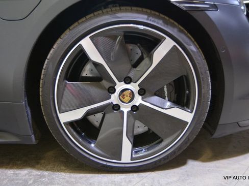 Used 2022 Porsche Taycan Turbo S AWD/4WD image 31