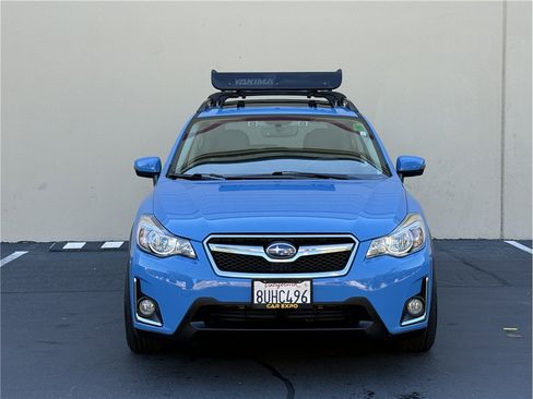 Used 2017 Subaru Crosstrek 2.0i Limited AWD/4WD image 2