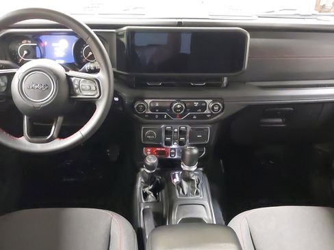 Used 2024 Jeep Wrangler Unlimited Rubicon image 26