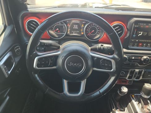 Used 2019 Jeep Wrangler Unlimited Rubicon AWD/4WD image 17