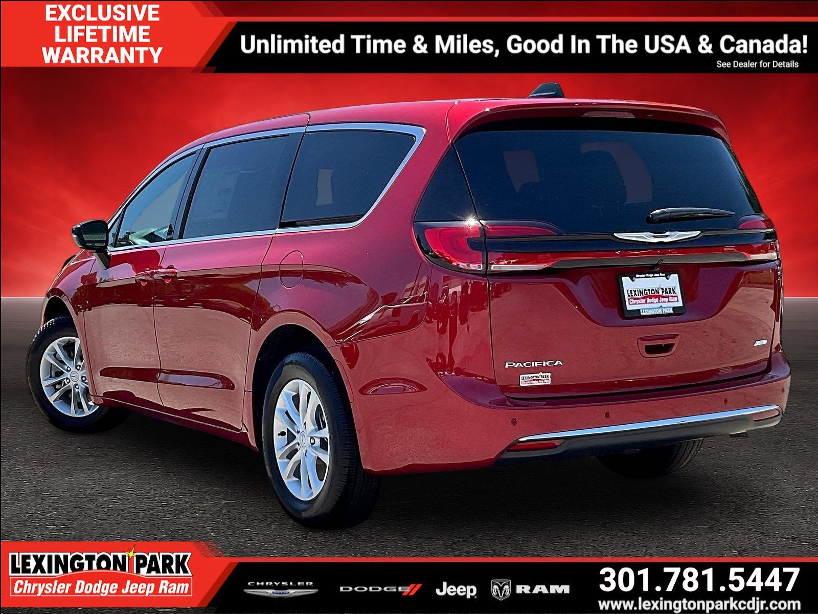 New 2026 Chrysler Pacifica Select AWD/4WD image 3