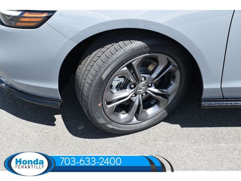 New 2026 Honda Accord Hybrid EX-L image 32