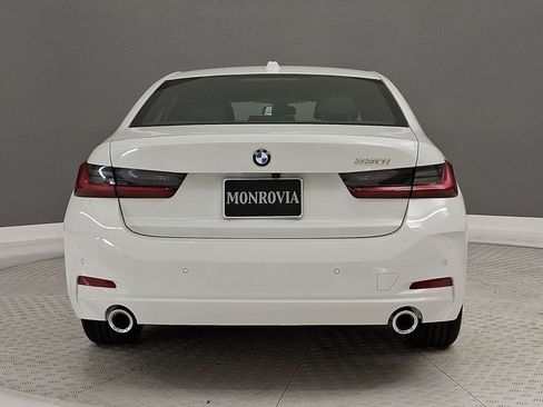Used 2026 BMW 330i Sedan w/ Convenience Package RWD image 10