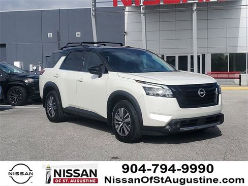 Used 2023 Nissan Pathfinder SL w/ Lighting Package (N92) image 1