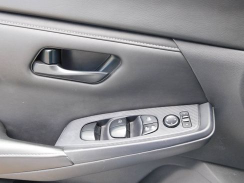 Used 2024 Nissan Sentra S FWD image 18