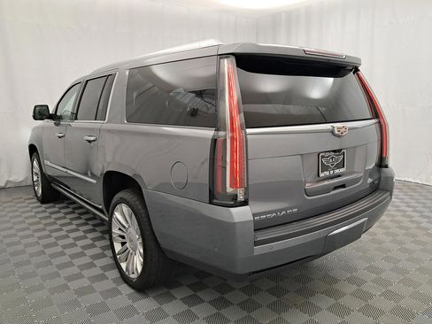 Used 2020 Cadillac Escalade ESV Platinum image 6