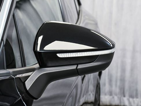 Used 2023 Volkswagen ID.4 Pro S Plus image 71