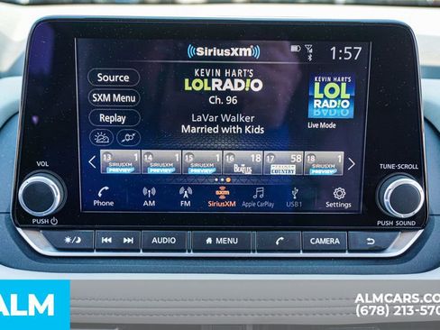 Used 2025 Nissan Rogue SV image 36