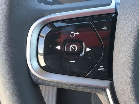 New 2026 Volvo XC90 B6 Plus w/ Protection Package Premier image 24