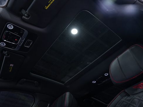 Used 2022 Bentley Flying Spur V8 image 29