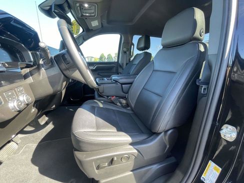 Used 2026 GMC Sierra 1500 SLT AWD/4WD image 17