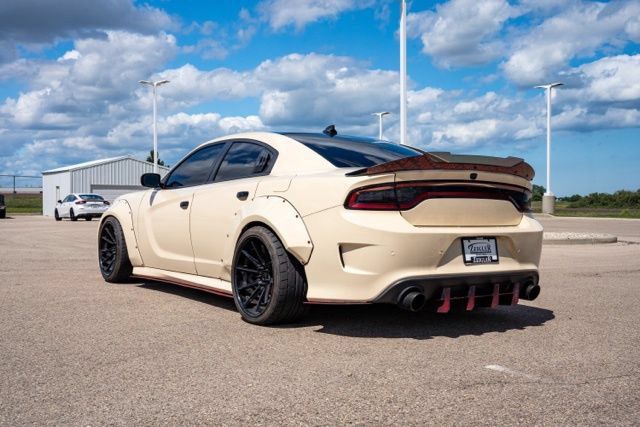Used 2016 Dodge Charger SRT Hellcat w/ Harman/Kardon Audio Group RWD image 5