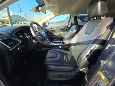 Used 2022 Ford Edge Titanium image 18