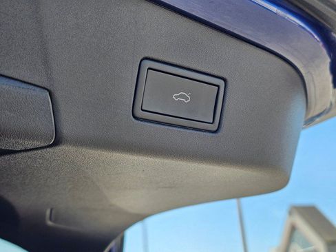Used 2021 Volkswagen ID.4 Pro S RWD image 18
