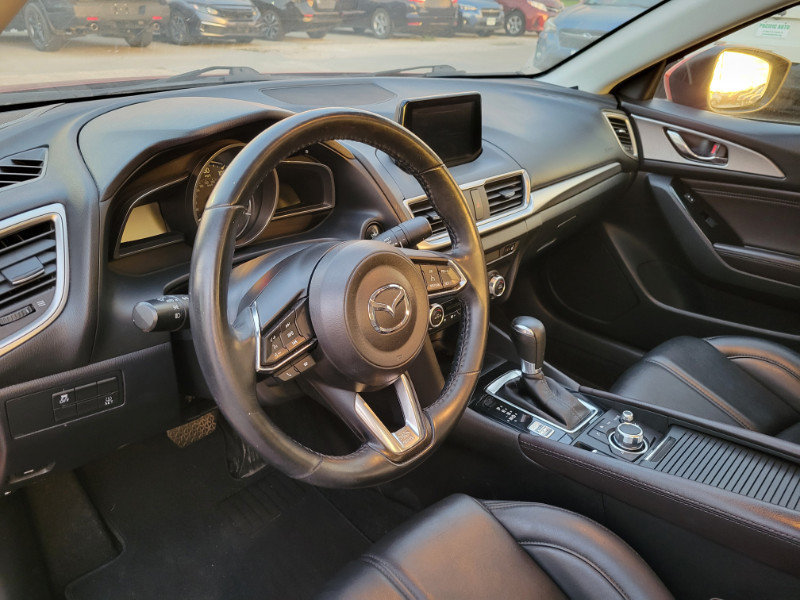 Used 2018 MAZDA MAZDA3 Touring FWD image 21