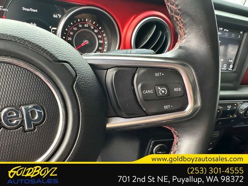 Used 2018 Jeep Wrangler Unlimited Rubicon w/ Steel Bumper Group image 18