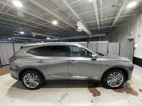 Used 2023 Acura MDX SH-AWD w/ Advance Package image 27