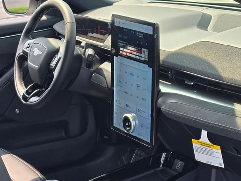 New 2025 Ford Mustang Mach-E GT image 9