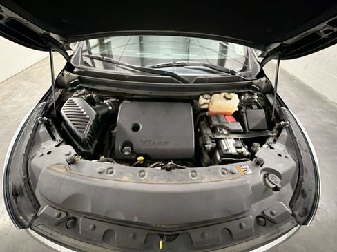 Used 2022 Buick Enclave Avenir w/ Avenir Technology Package FWD image 31